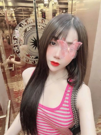 HOT BÉ THẢO DÂM NỮ CHÂN DÀI,BƯỚM NON TƠ,VÚ NGON